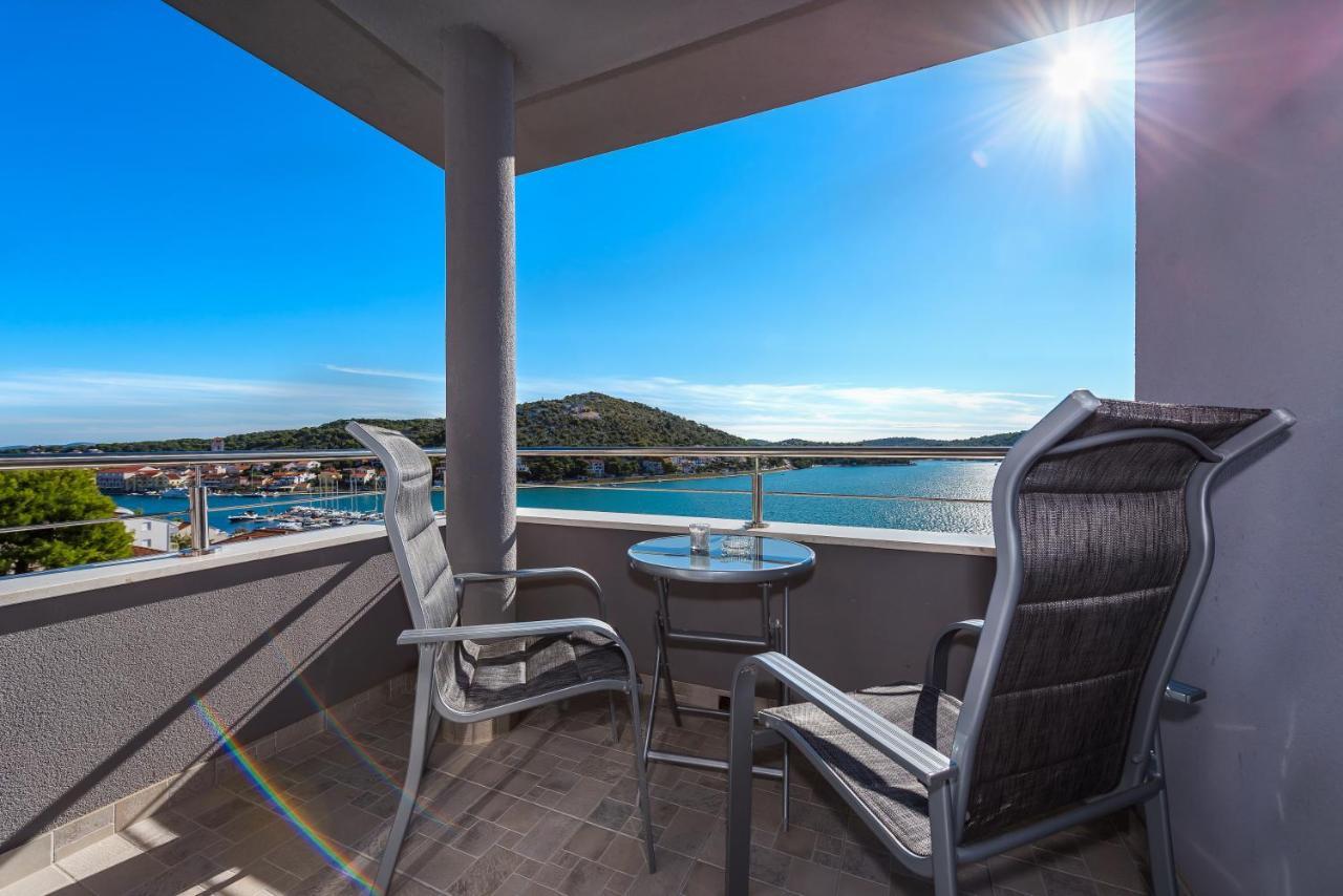Villa Mirta Тисно Экстерьер фото