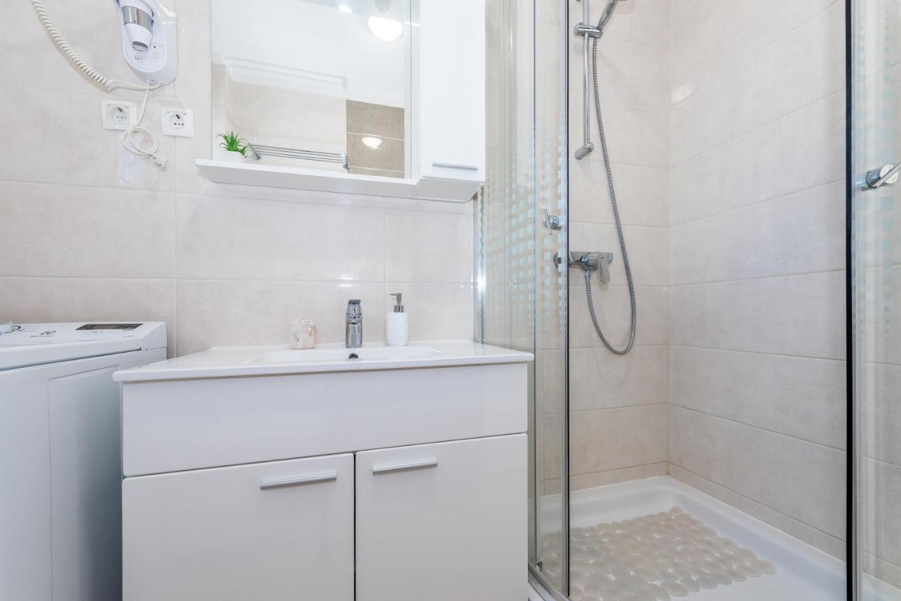 Villa Mirta Тисно Экстерьер фото