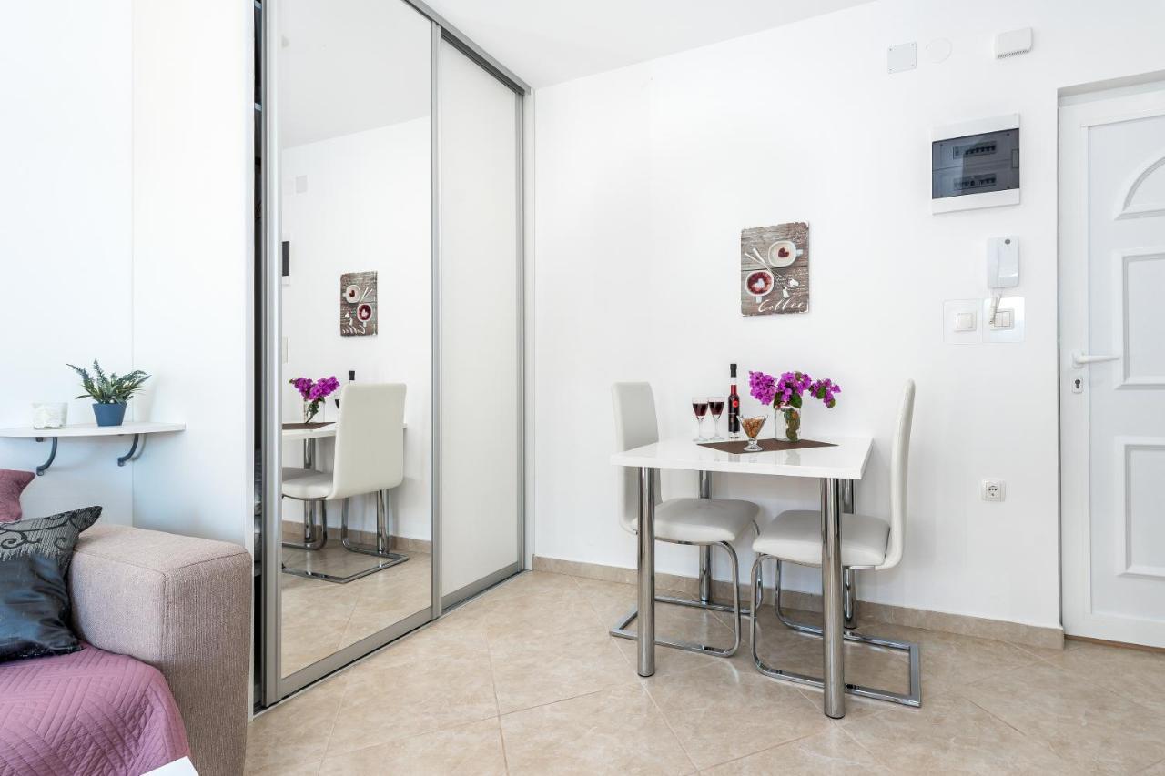 Villa Mirta Тисно Экстерьер фото