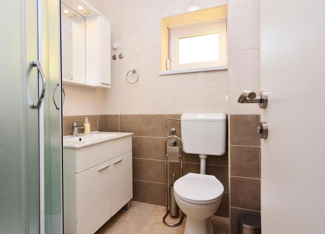 Villa Mirta Тисно Экстерьер фото