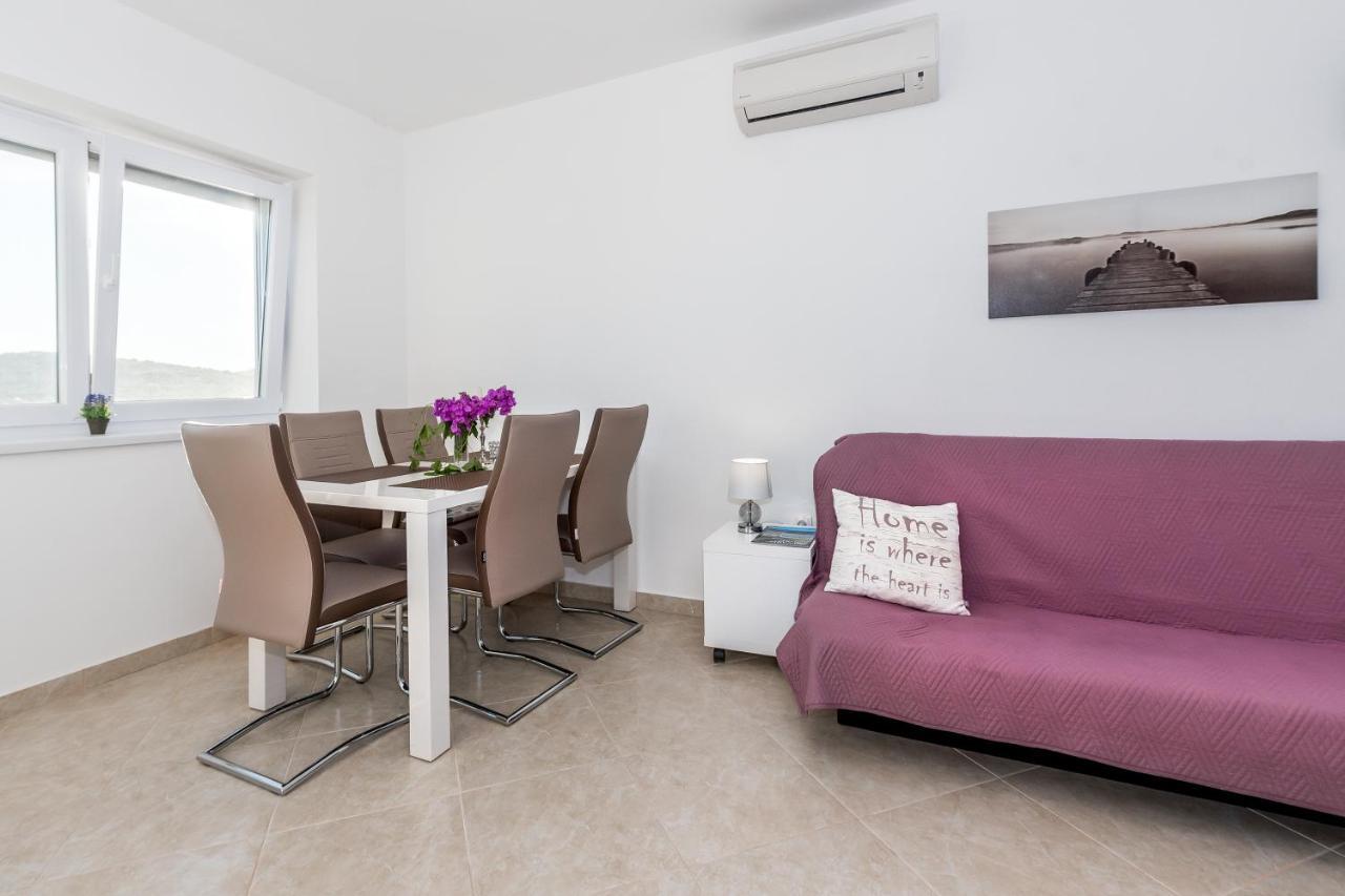 Villa Mirta Тисно Экстерьер фото