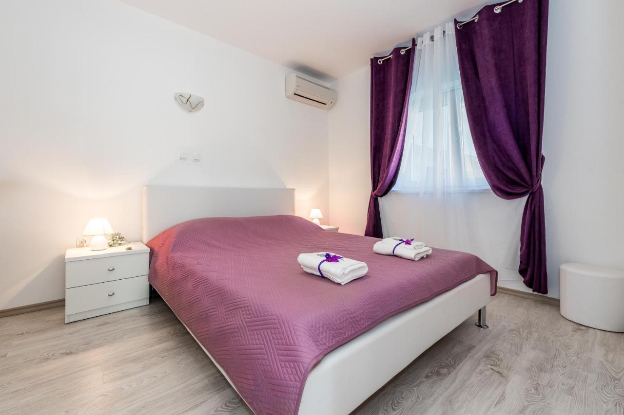 Villa Mirta Тисно Экстерьер фото