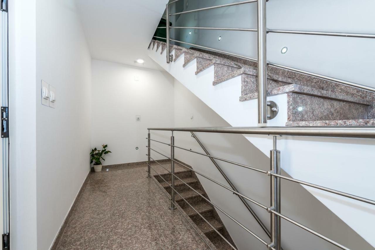 Villa Mirta Тисно Экстерьер фото