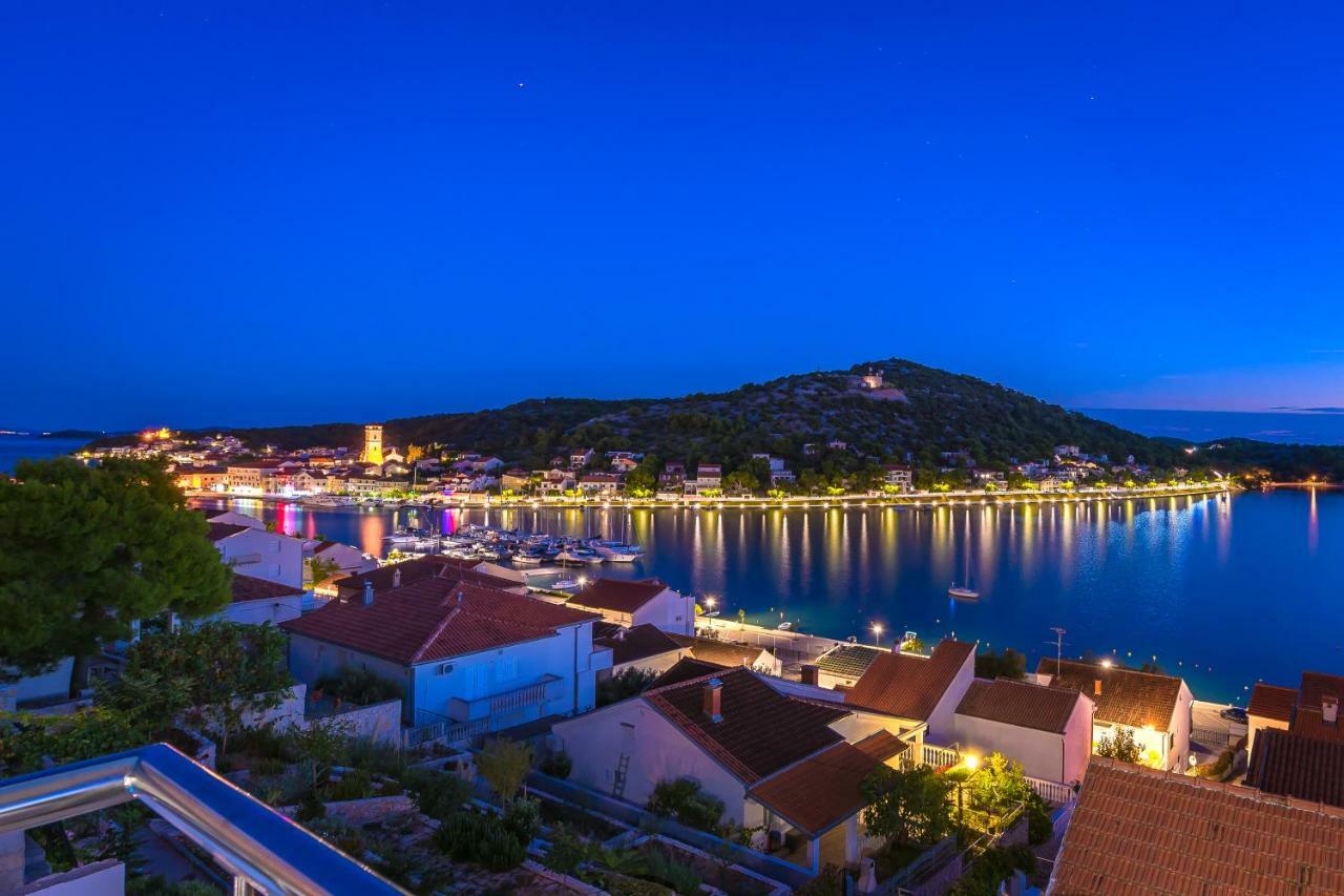 Villa Mirta Тисно Экстерьер фото