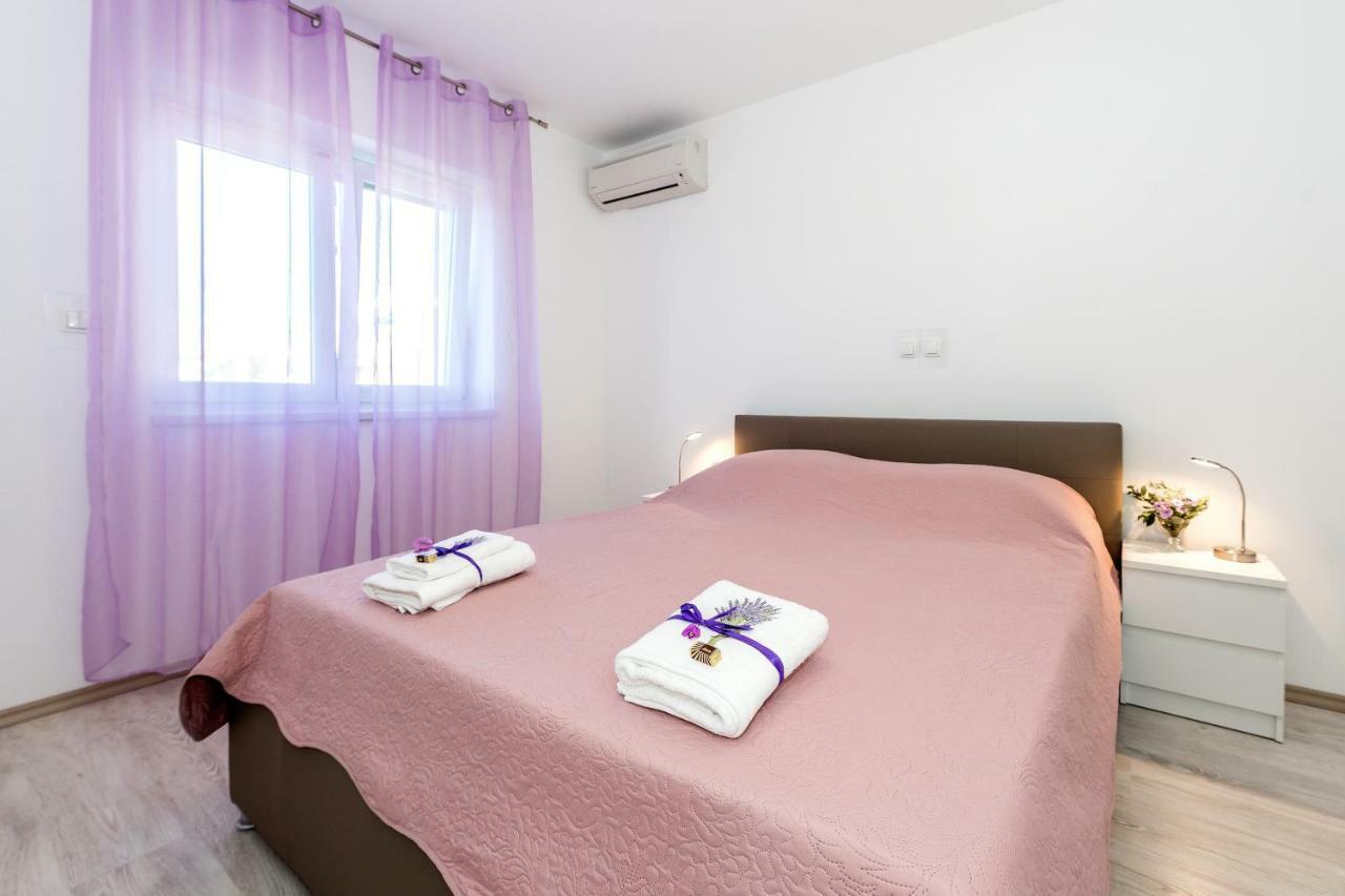 Villa Mirta Тисно Экстерьер фото