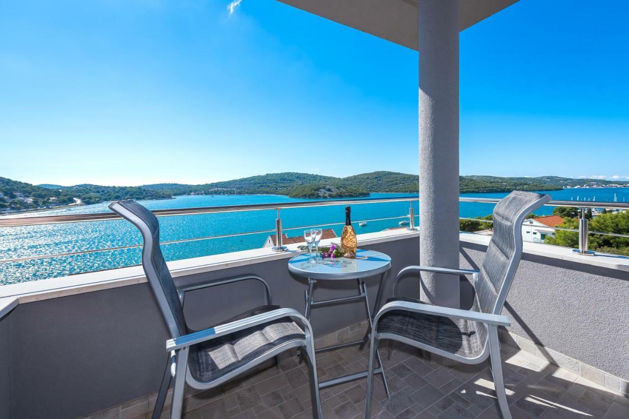 Villa Mirta Тисно Экстерьер фото