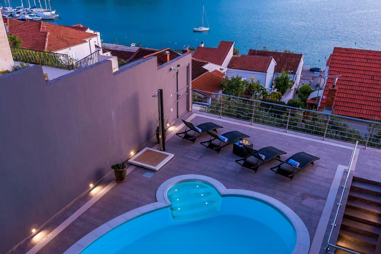 Villa Mirta Тисно Экстерьер фото
