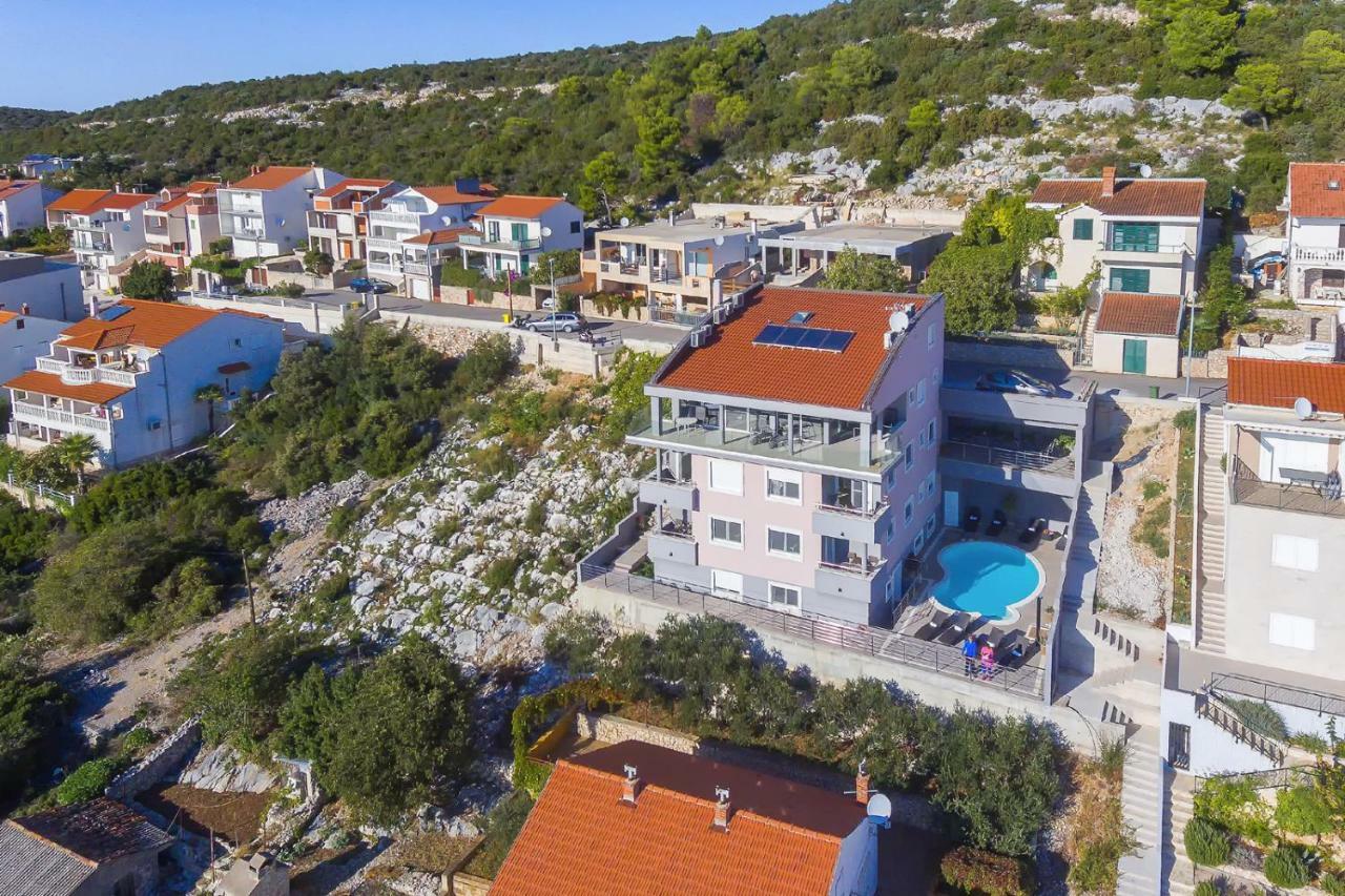 Villa Mirta Тисно Экстерьер фото